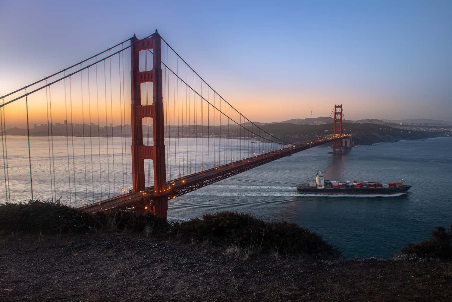 Sail to Golden Gate Bridge in USA - United States