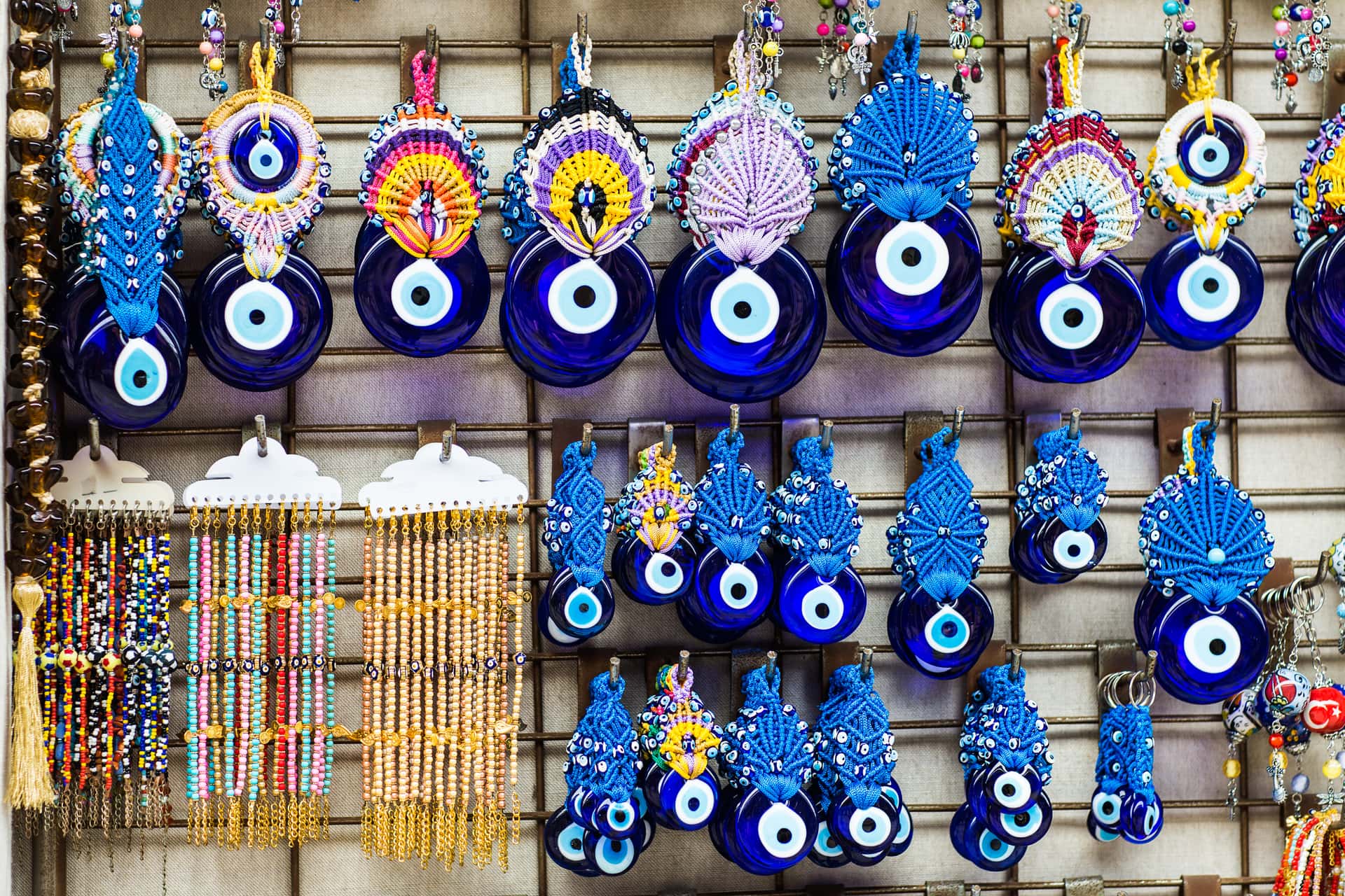 Stock Your Bags With Souvenirs in Turkey Greece Group Tours