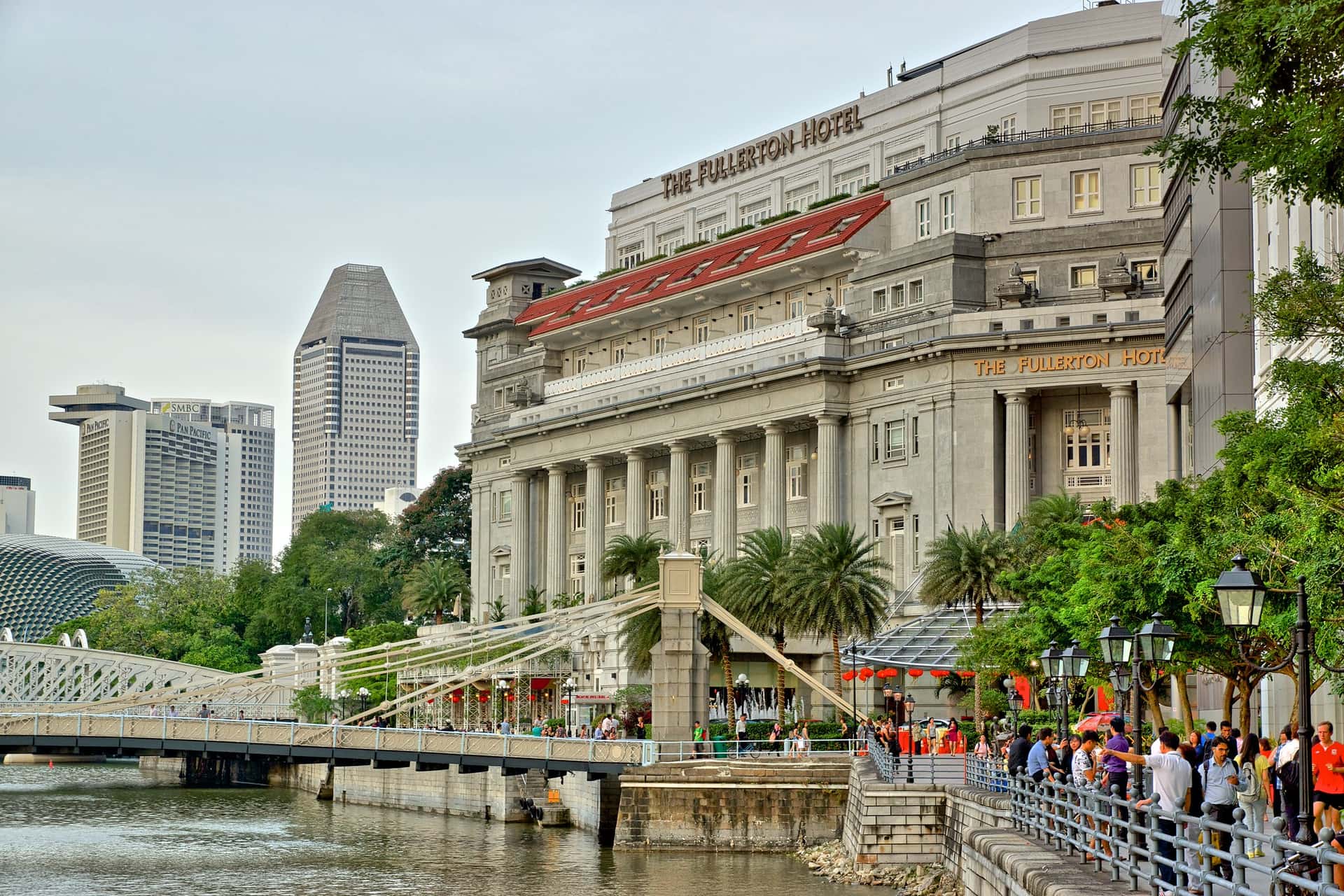 Fullerton Building in Singapore