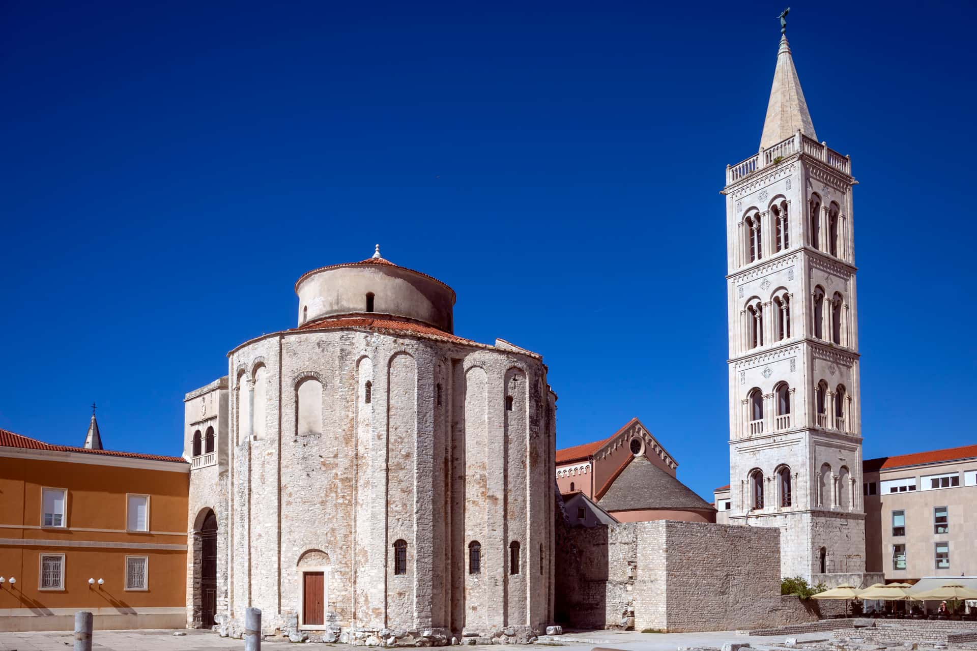 Roman Ruins Old Town Guided Walking Tour & Sea in Europe Super Seller Packages