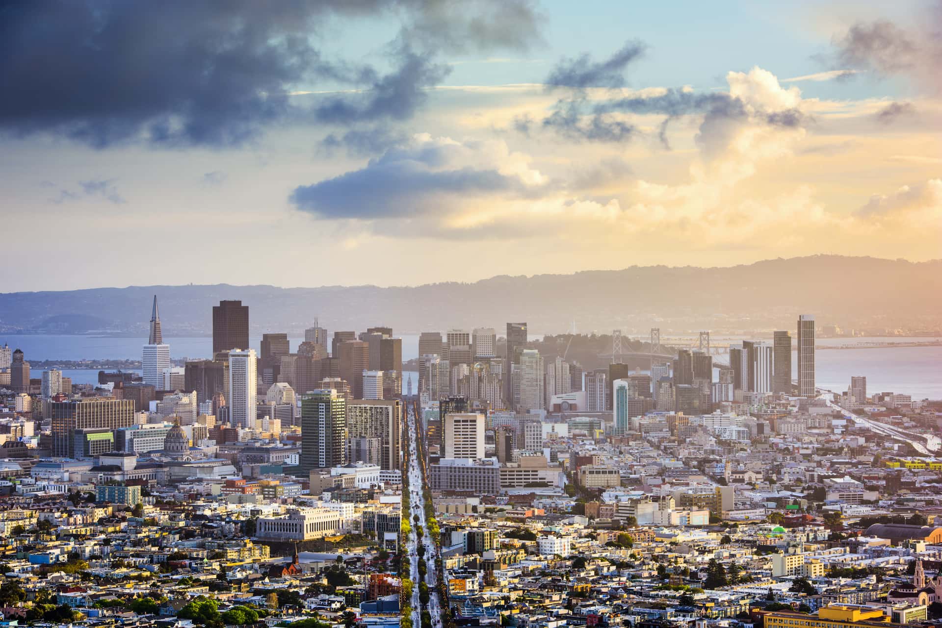 Lift on a helicopter and praise San Francisco view in America & Canada Summer 2026 Tours