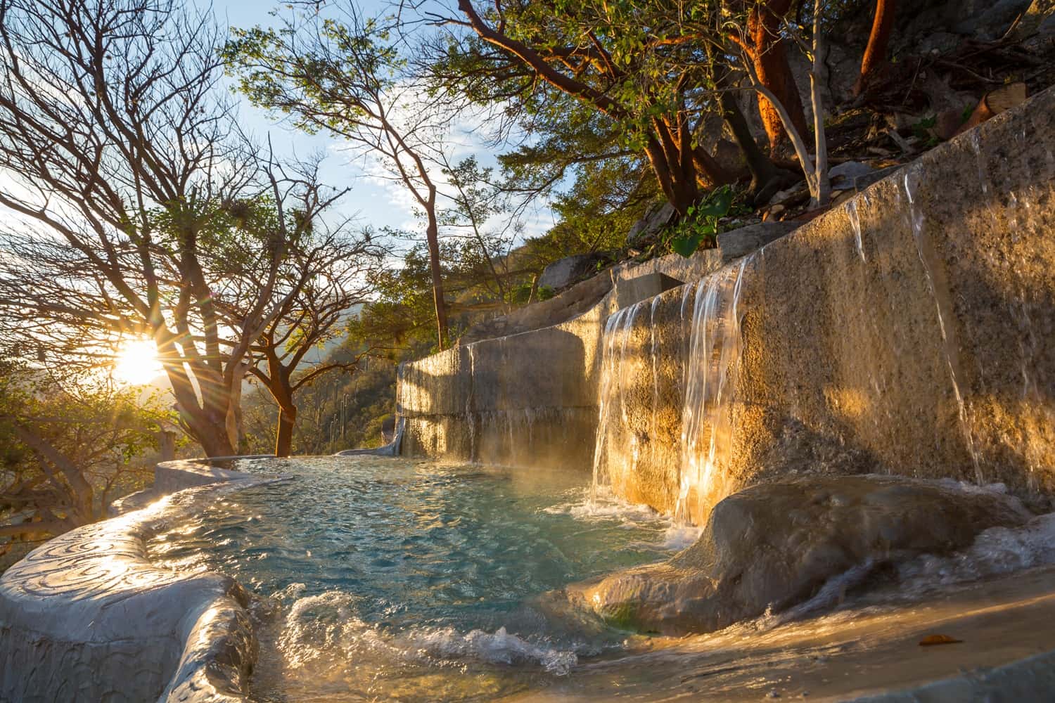 Enjoy Thermal Spa In Winnipeg in America & Canada Summer 2026 Tours