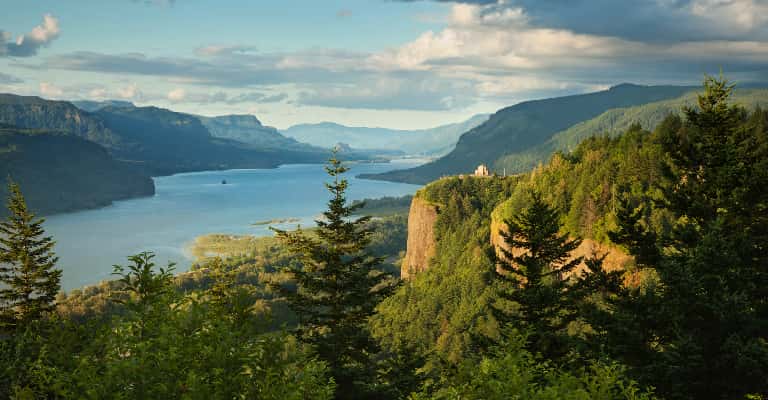Explore Giant Trail In Sleeping Giant Provincial Park in America & Canada Summer 2026 Tours
