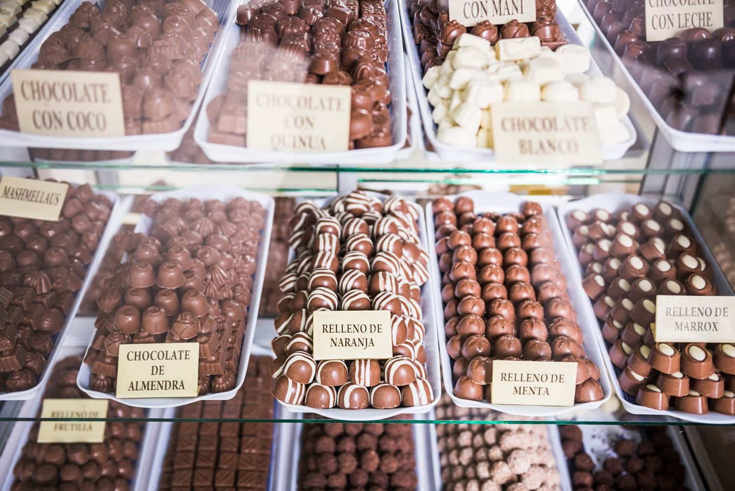 Visit The Hershey’s Chicago candy store in America & Canada Summer 2026 Tours